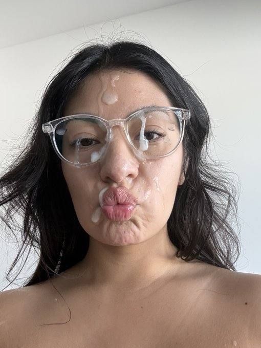 Hi. I'm Olivia💦❤️I'm Elementary school teacher💚I'm a divorced girl💦Best service🖕I want to make you happy,I like Earn money.🫰 - Image 3